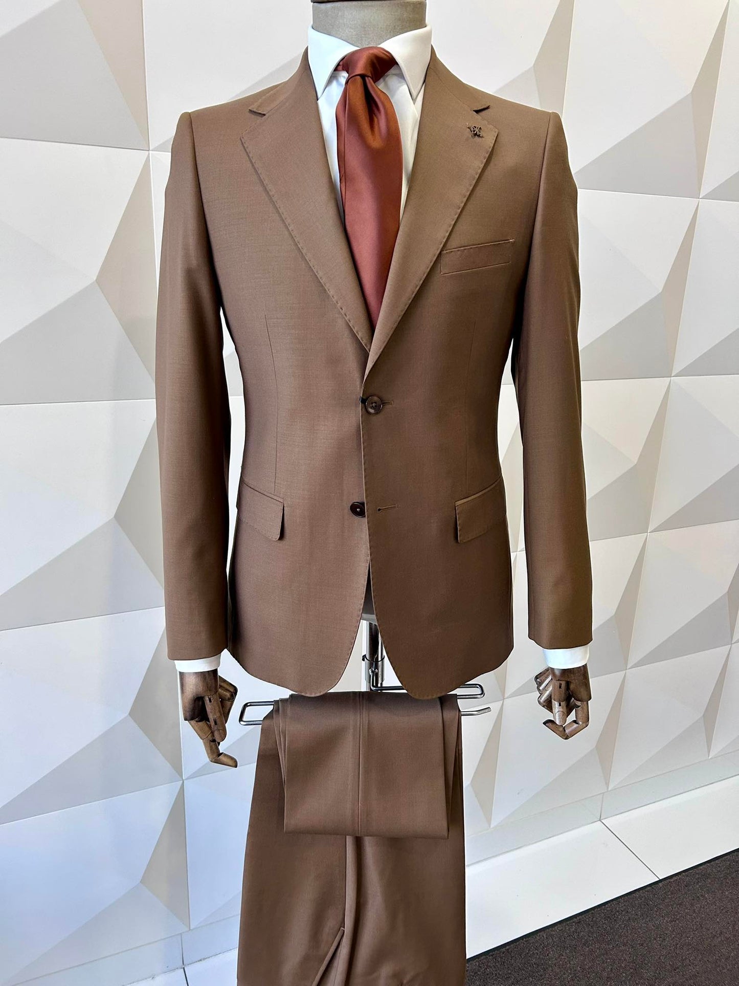 Lief Horsens - Cognac Suit