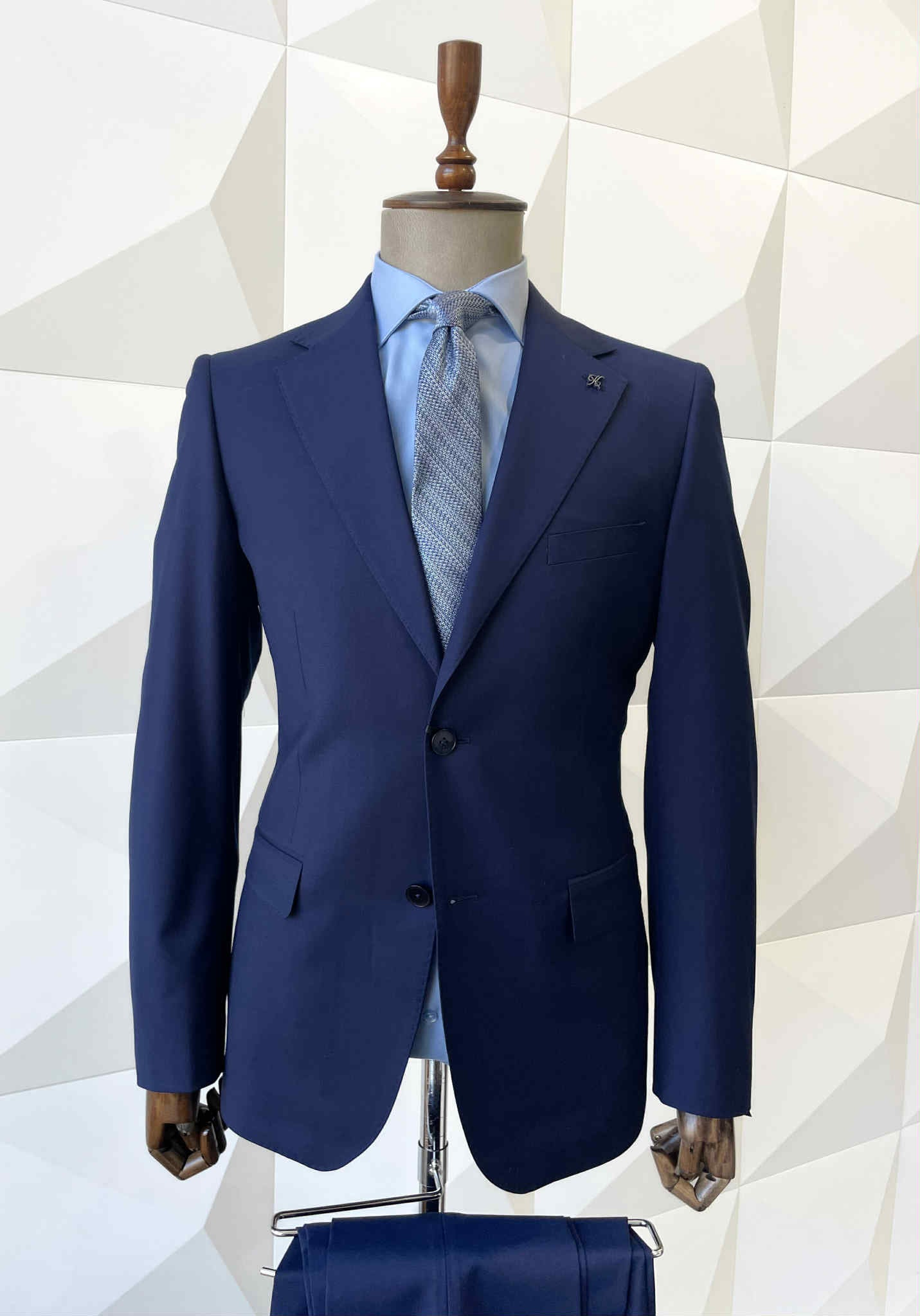 Lief Horsens - Navy Suit